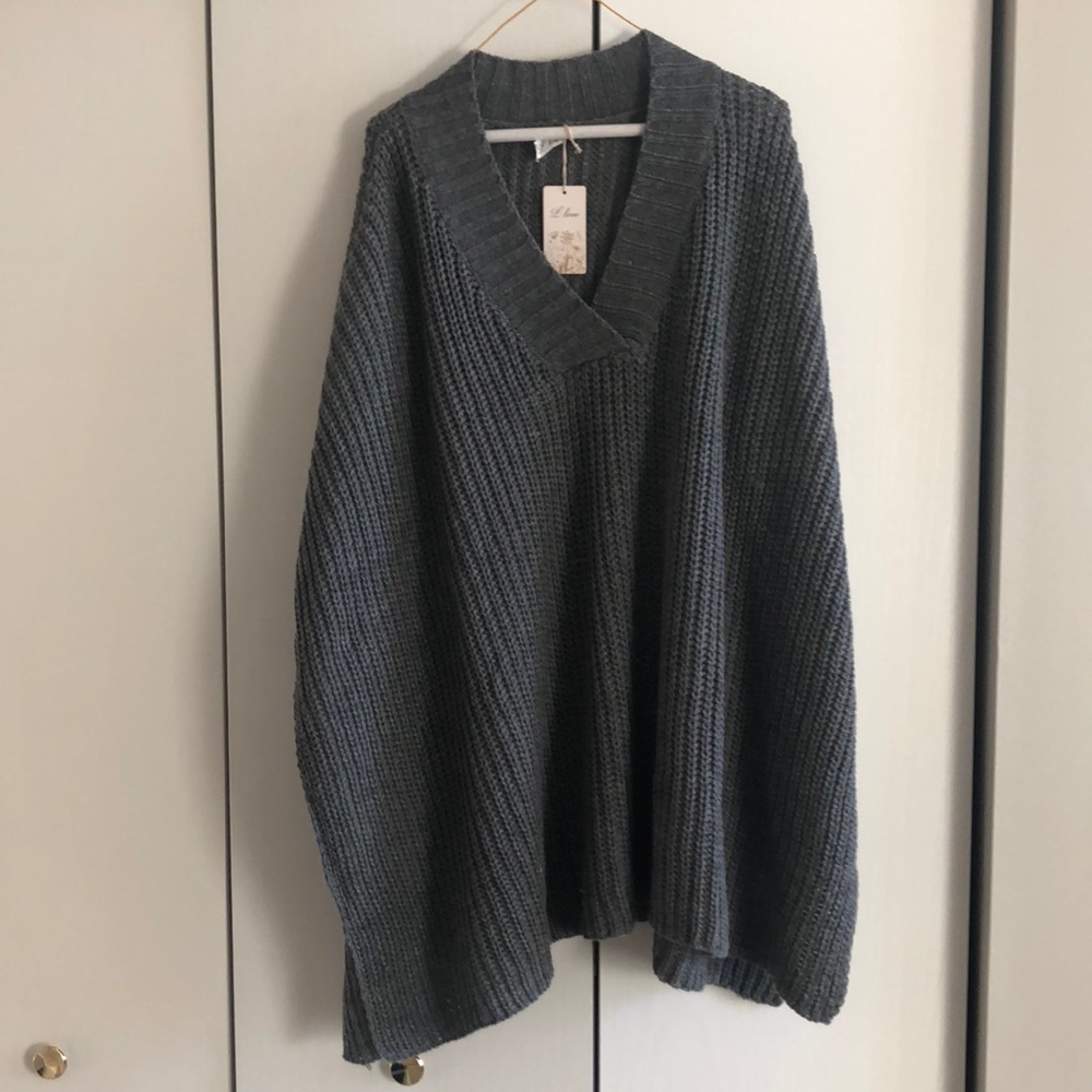 Never been worn Gray poncho